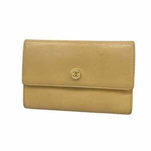 CHANEL Cream Leather Wallet